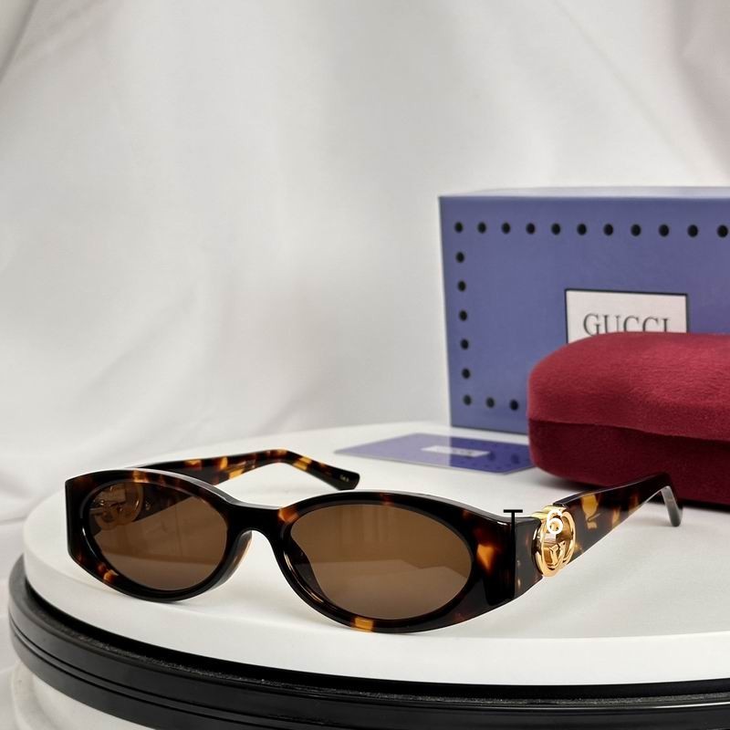 Gucci Sunglasses 924